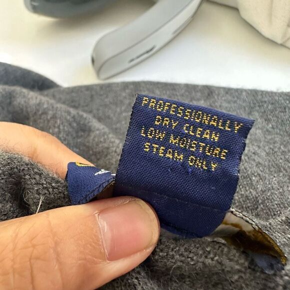 Charter Club Gray Round Neck 2-Ply Cashmere Knit Sweater Womens size medium - Picture 6 of 7